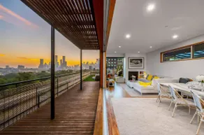 MCG Grand Royal Penthouse - Image 3