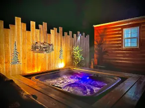 Fire Pit Swings: NEW Jacuzzi / near Cook Forest - Image 4