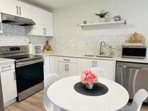 Home in Maple Ridge ~ Modern and Cozy - Image 4