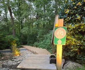 Private Trail into Table Rock - Image 2
