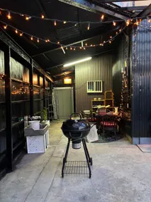 Quiet suburban house with large bus parking lot and spacious barbecue area - Image 5
