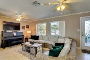 Waterfront Oasis! Heated Pool, 2 Docks & Boat Lift - Image 4
