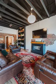 La Banque Stylish and comfy stay - Image 3