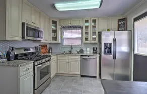 North Austin Abode: Sleeps 9, 10 Mins to Domain! - Image 5