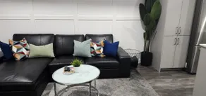3BR Townhome | Sleeps 6 | Full Kitchen | King Bed - Image 4