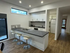 New spacious house in Horsham. - Image 4