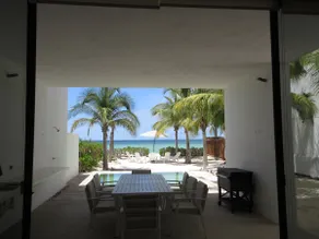 Oceanfront house in San Benito, Yucatan - Image 2