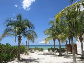 Oceanfront house in San Benito, Yucatan - Image 5