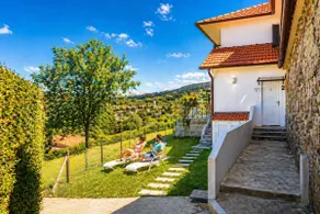 Family Haven with Garden and View - Image 5