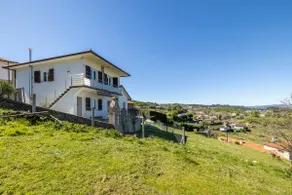 Family Haven with Garden and View - Image 4