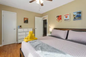 Cozy Stay_4BR_Near HWY Access_ All King Beds - Image 4