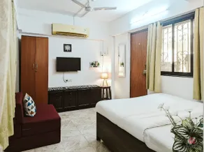 Comfortable Studio near Hill Road Bandra West! - Image 3