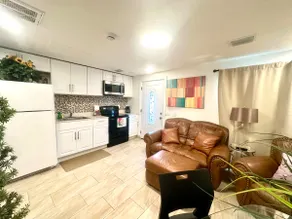 Imperial Apartment! Just 5 min from the beach! - Image 4