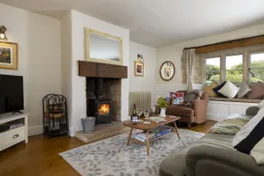 Primrose Cottage -  a cottage that sleeps 6 guests  in 3 bedrooms - Image 2
