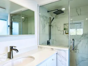 4BR Family Home • West Side • Free Parking & Pets - Image 5
