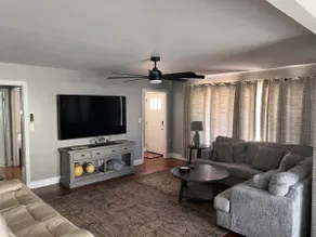 Large space, recently renovated 7 bedrooms 3 bath! - Image 3