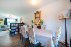 Stylish 4 Bedroom, 2 Bath Home in Borehamwood - Image 4