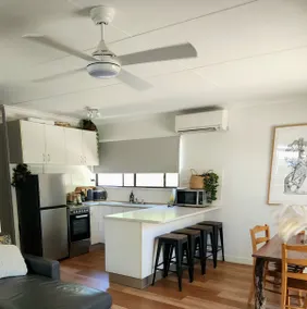 Corindi Beach Pad/ Ocean Sounds/ 50m from beach - Image 2