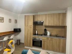 2-bedroom city center - Image 4