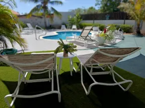 Family friendly 8 guest home, 5 min walk to beach! - Image 2