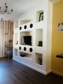 Ideal for Professionals/Couples-WIFI HD-Quiet-Free Parking - Image 3