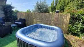 Jacuzzi and garden – near Lake Maggiore and Milan - Image 4