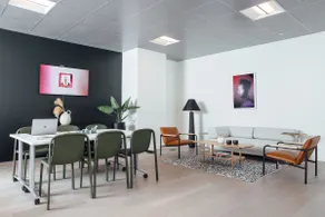 Q&A Residential Hotel - Image 5