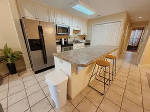 Valdosta Roomy 3BR • Close to Moody AFB & VSU - Image 2