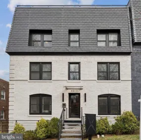 New 3BD/2BA Apartment with Private Rooftop - Image 2