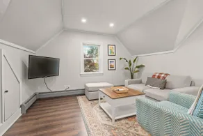 Bright & Cozy Entire Apartment - Your New England Hub - Image 3