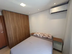 Downtown apartment near shops/pool/bedrooms with A/C - Image 4