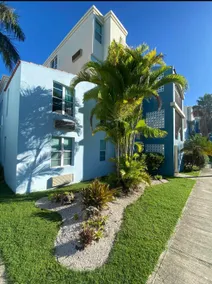 Beach side Condo with Pool - Image 4