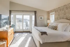 Luxury Stay w/Ocean View in the Heart of Manzanita - Image 4