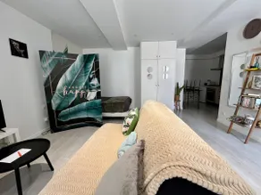 Studio, 2 beds, downtown - Image 5