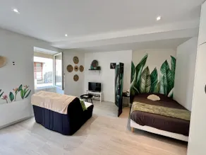 Studio, 2 beds, downtown - Image 2