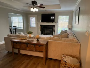 The Ross Home - Image 2