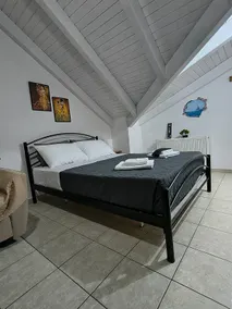 Attic Apartment sea view Argostoli - Image 4