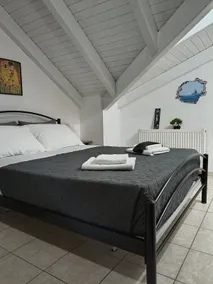 Attic Apartment sea view Argostoli - Image 3