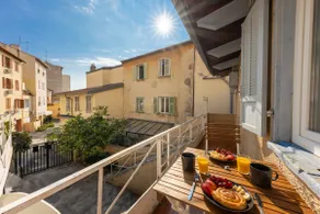Le Village - cosy flat 5 min walk away from sea - Image 2