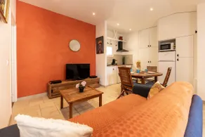 Le Village - cosy flat 5 min walk away from sea - Image 4