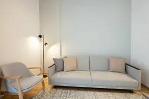 42m2 Apartment, Central Location with Big Terrace - Image 3