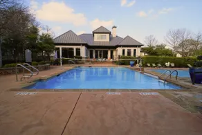 Charming 2 bedroom 2 bath apartment - Image 2