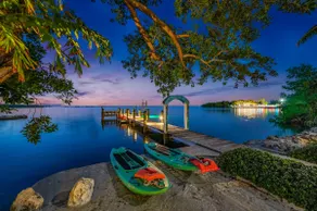 Waterfront private home, pool, dock, sunsets, tiki - Image 2