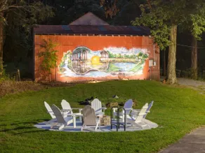 HonkyTonk Ridge, Hot Tub, Pub, Fire Pit, Sleeps 16 - Image 3