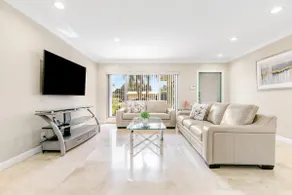 4 Bedroom Home w/ private heated Pool! - Image 3