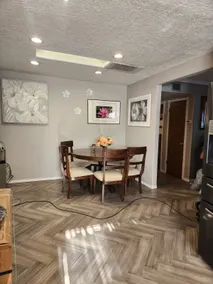 Family-friendly home in Uptown - Image 3