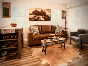 Willis Oaks Country Cottage - Image 2