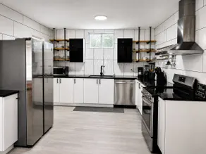 DC Hideaway • Sleeps 16 • Gather & Relax - Image 4