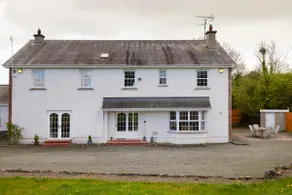 The Meath Hill Stone Lodge - Image 5