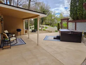 Cottage Suite on the Lake - Image 2